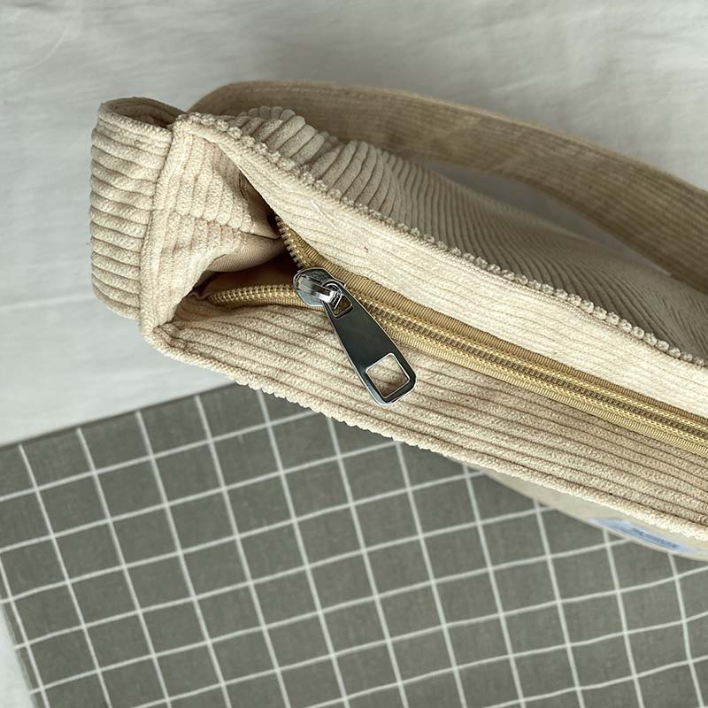 Saco de Ombro em Lona Cotelê – Estilo Descontraído e Elegante