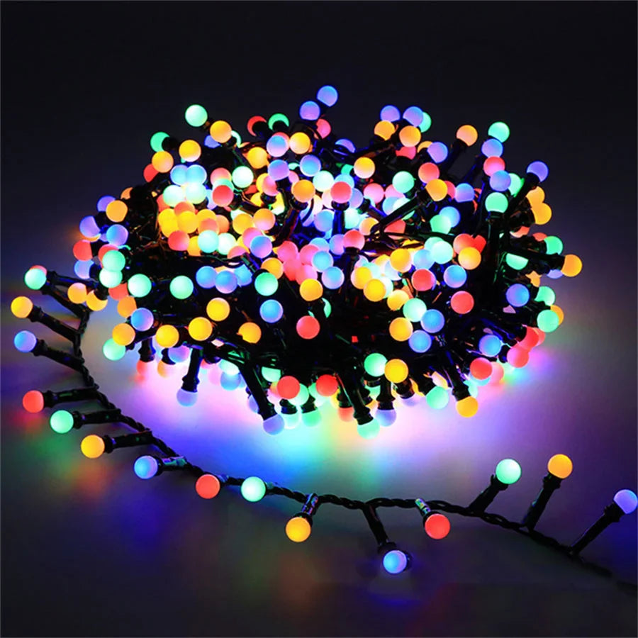 Ghirlandă LED impermeabilă pentru exterior — grădină, terasă și seri luminoase