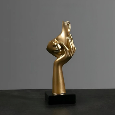 Sculptură abstractă din rășină - decorare artistică și stil modern