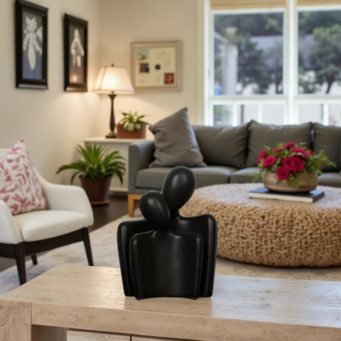 Sculptură Cuplu Îmbrățișat – Alură Artistică și Emoțională