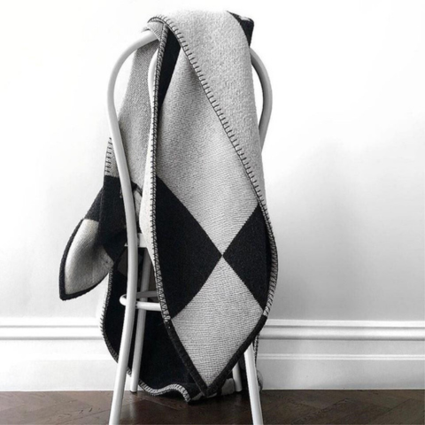 Kratka w Szkocką – Nowoczesna Elegancja i Przytulny Komfort