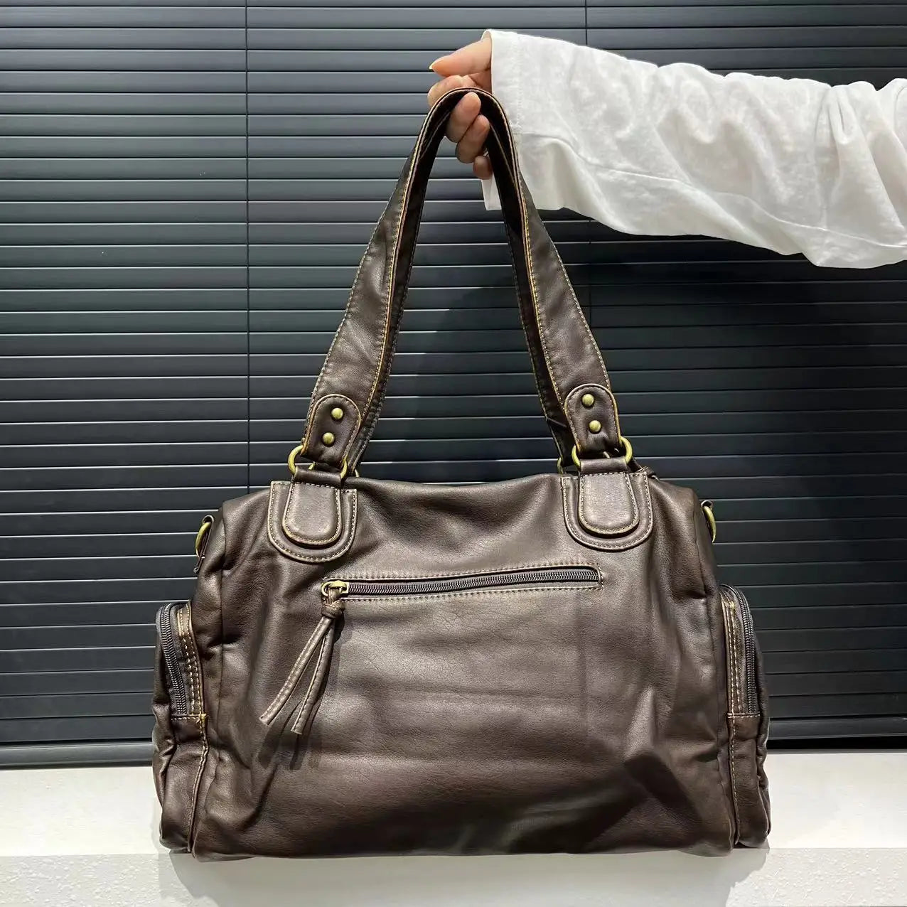 Clara | Retro Håndveske Med Skulderreim – Tidløs Eleganse Og Vintage Stil