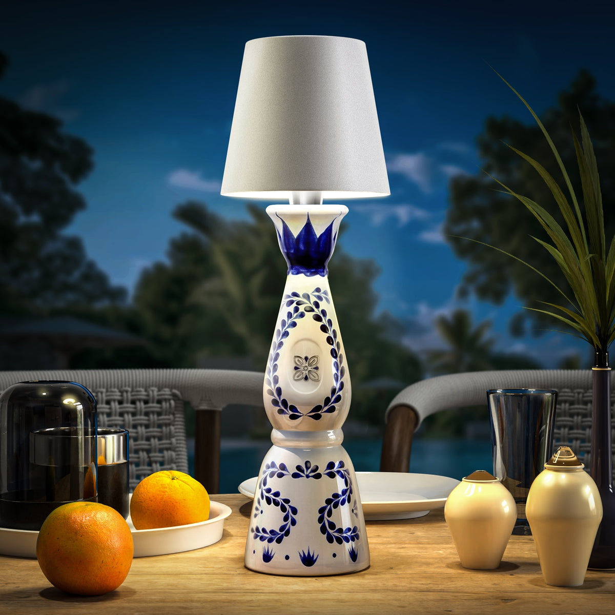 Lampă LED Reîncărcabilă – Transformă-ți Sticlele în Corpuri de Iluminat 