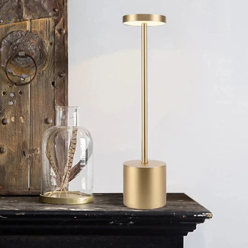 מנורת שולחן LED מגע נטענת – תאורה מעשית ומודרנית 