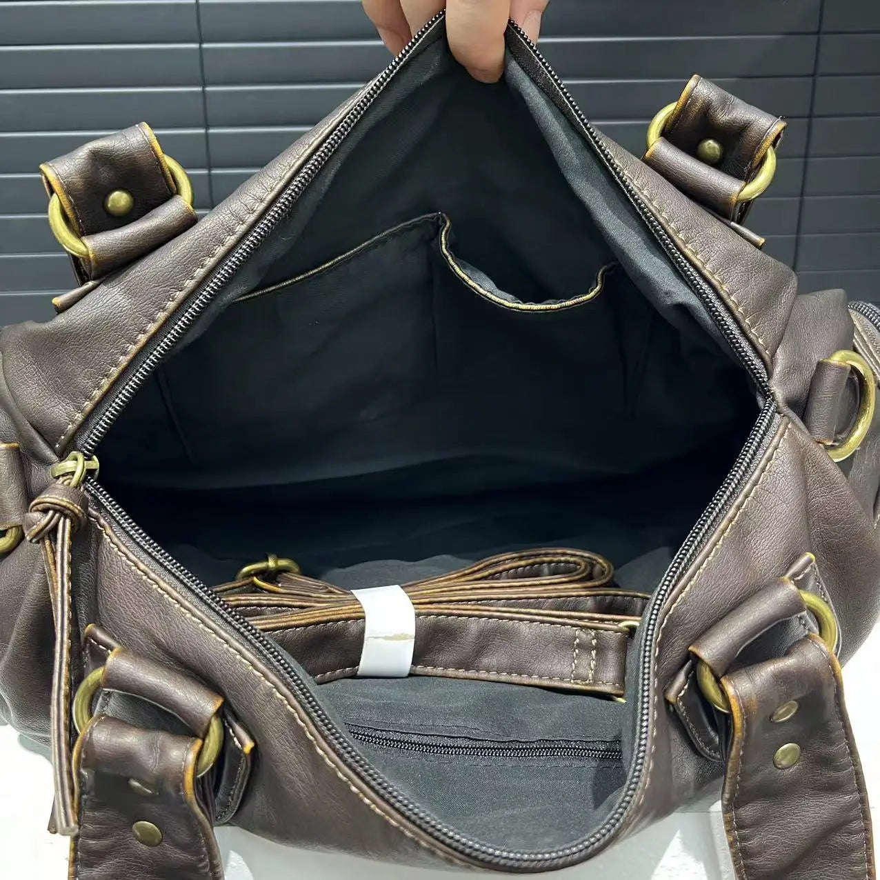 Clara | Retro Håndveske Med Skulderreim – Tidløs Eleganse Og Vintage Stil 