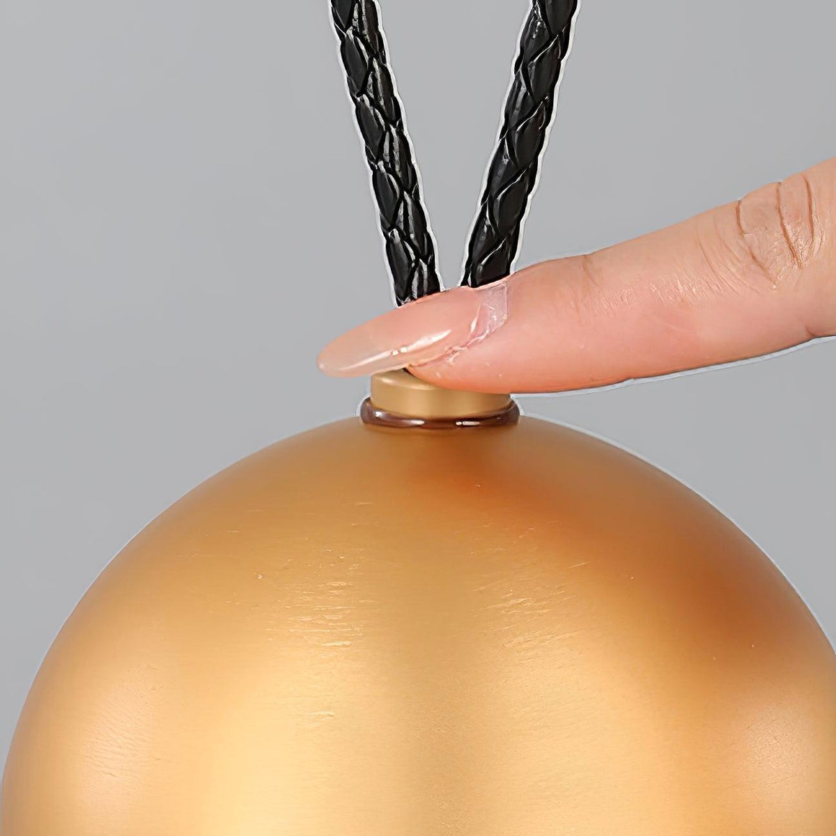 Akumulatorowa lampa sferyczna - elegancki design i relaksujące światło