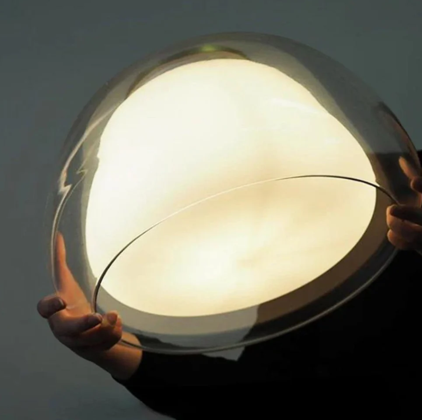 Lampa sufitowa dekoracyjna – ciepła i modna atmosfera 