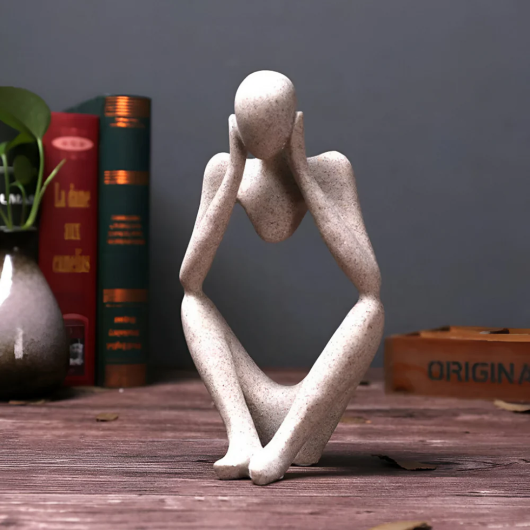 פסל מופשט חושב – אלגנטיות מתבוננת ועיצוב מודרני 