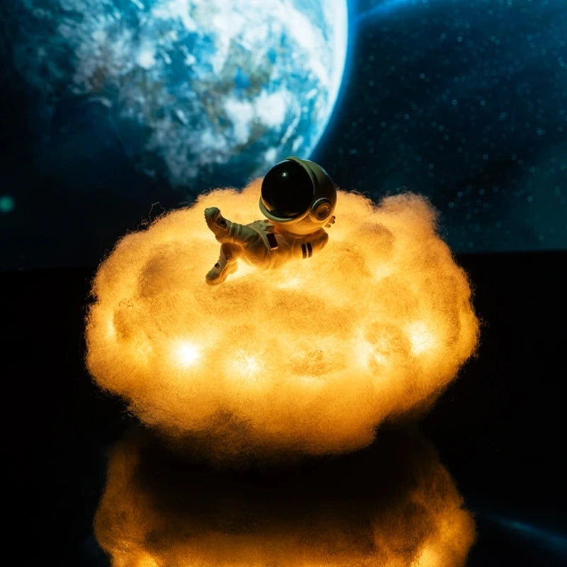 Lampa dekoracyjna Chmura Astronauta – świetlna i magiczna ucieczka 