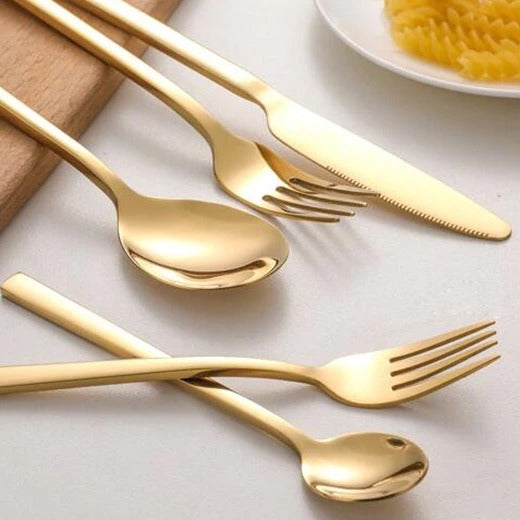 Complete Cutlery Set – Elegant Pieces for a Refined Table 