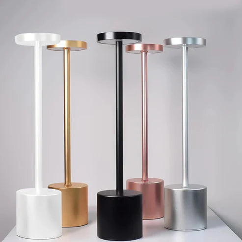 מנורת שולחן LED מגע נטענת – תאורה מעשית ומודרנית 