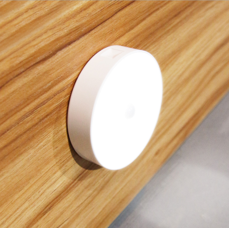 Svietidlo na detekciu pohybu - kompaktný dizajn a vysoká citlivosť