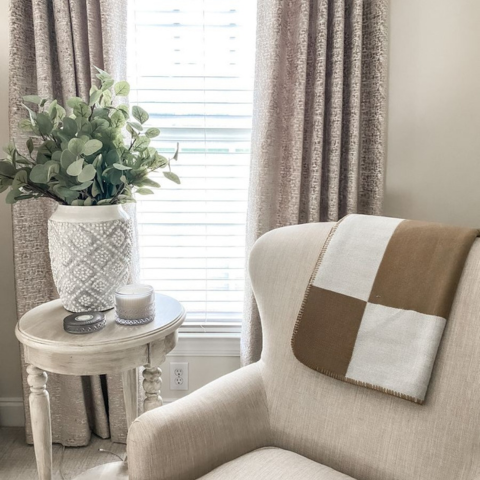 Kratka w Szkocką – Nowoczesna Elegancja i Przytulny Komfort 