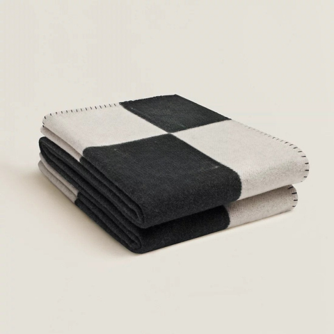 Kratka w Szkocką – Nowoczesna Elegancja i Przytulny Komfort 