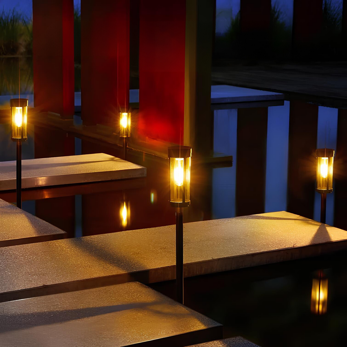 Lampa Solară de Grădină – Lumină Caldă și Ecologică 