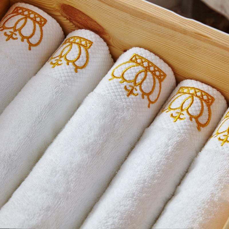 Royal Pyyhe - Absoluuttista pehmeyttä ja eleganssia