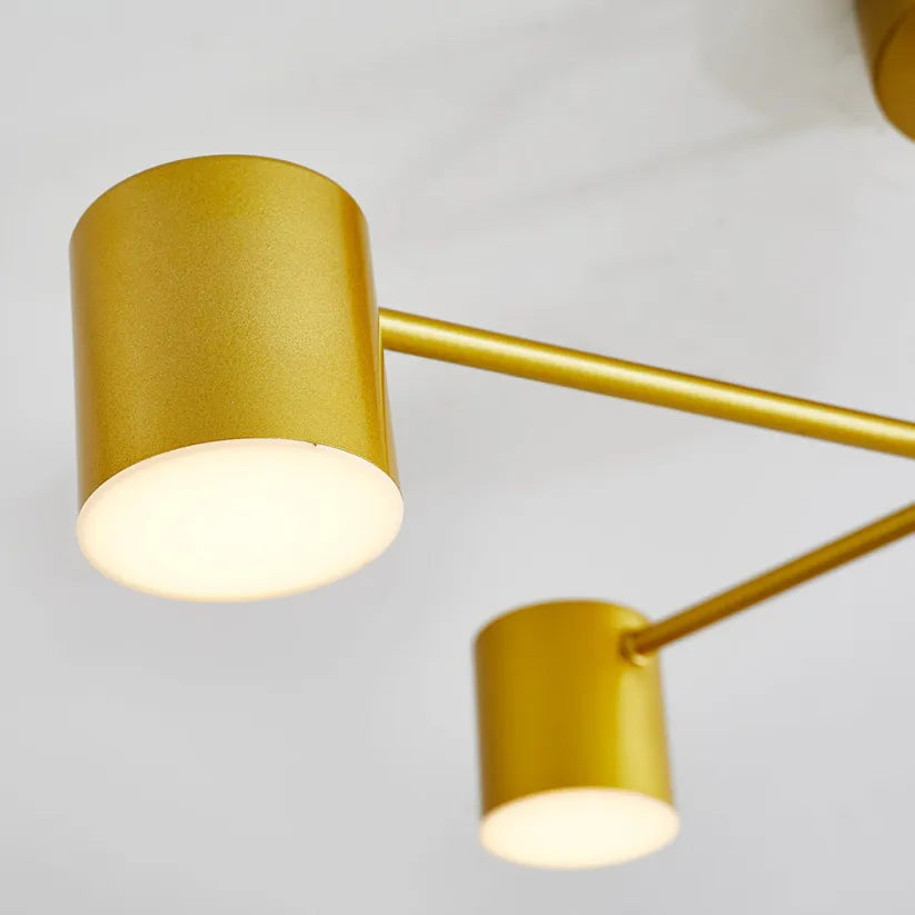 Plafoniera Moderna A 6 Teste LED Orientabili – Illuminazione Versatile E Design Chic 