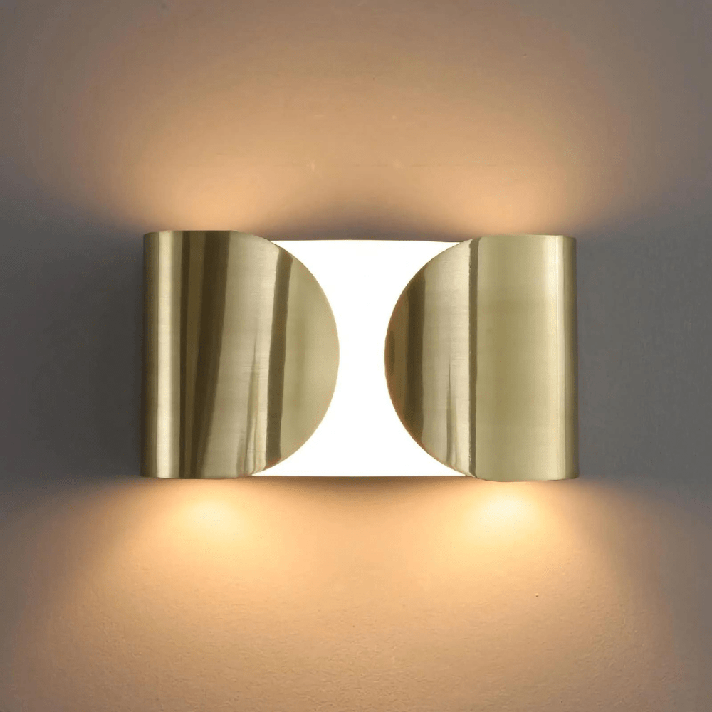 LED Vegglampe — Moderne Belysning med Dobbel Stråle 